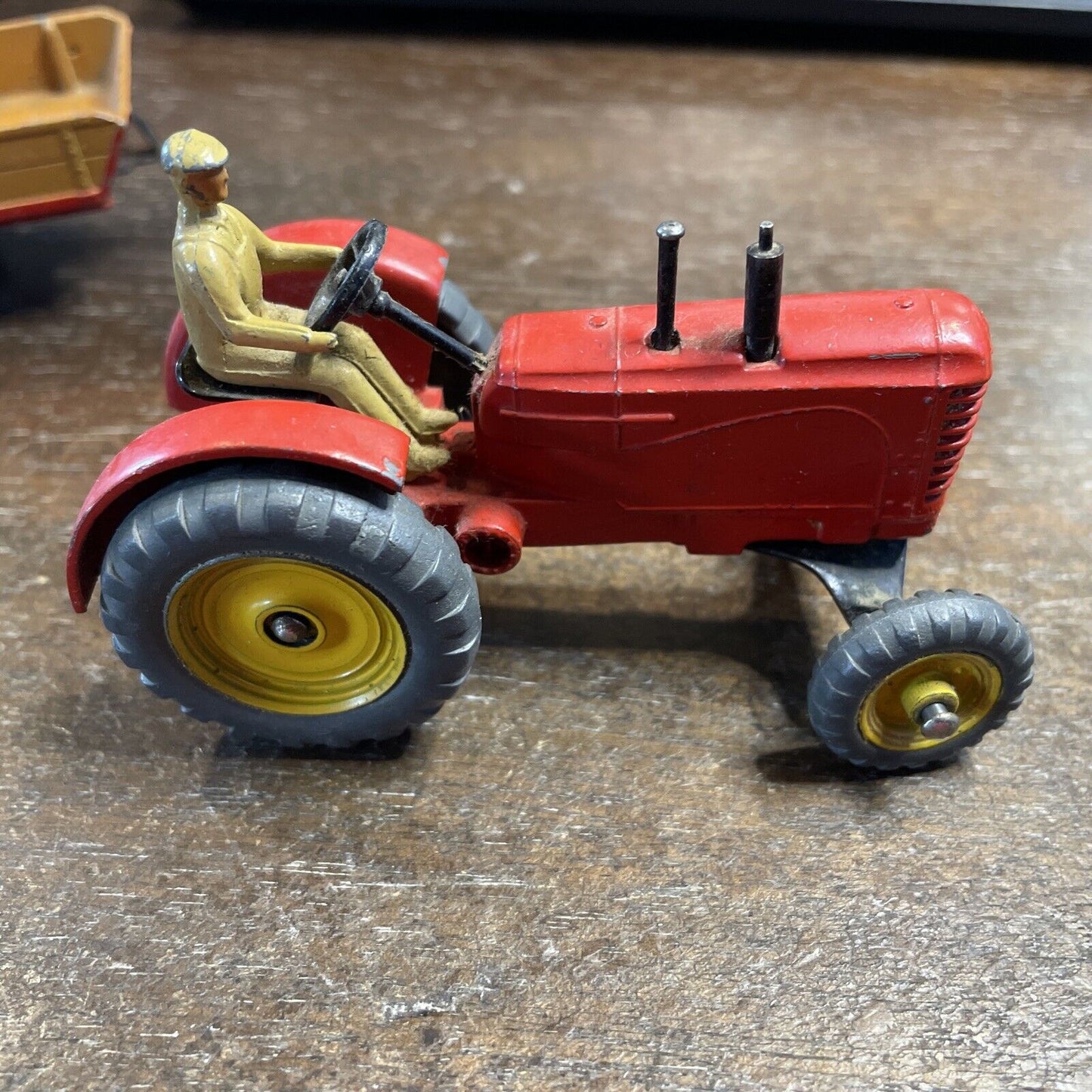 DINKY TOYS MASSEY HARRIS TRACTOR Halesown Trailer Manure Spreader 27a 27b 27c