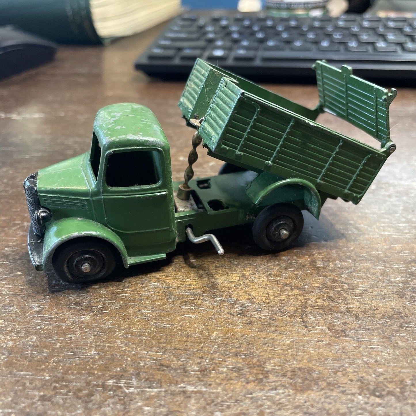 Dinky Toys 25m Bedford End Tipper Truck Working Green w/ Black Hubs *Noles2148*